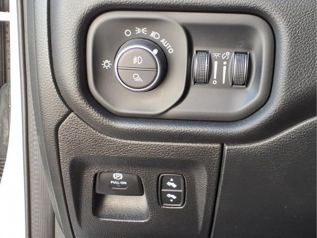 2023 RAM 1500 Laramie 4x4 Crew Cab 5'7" Box