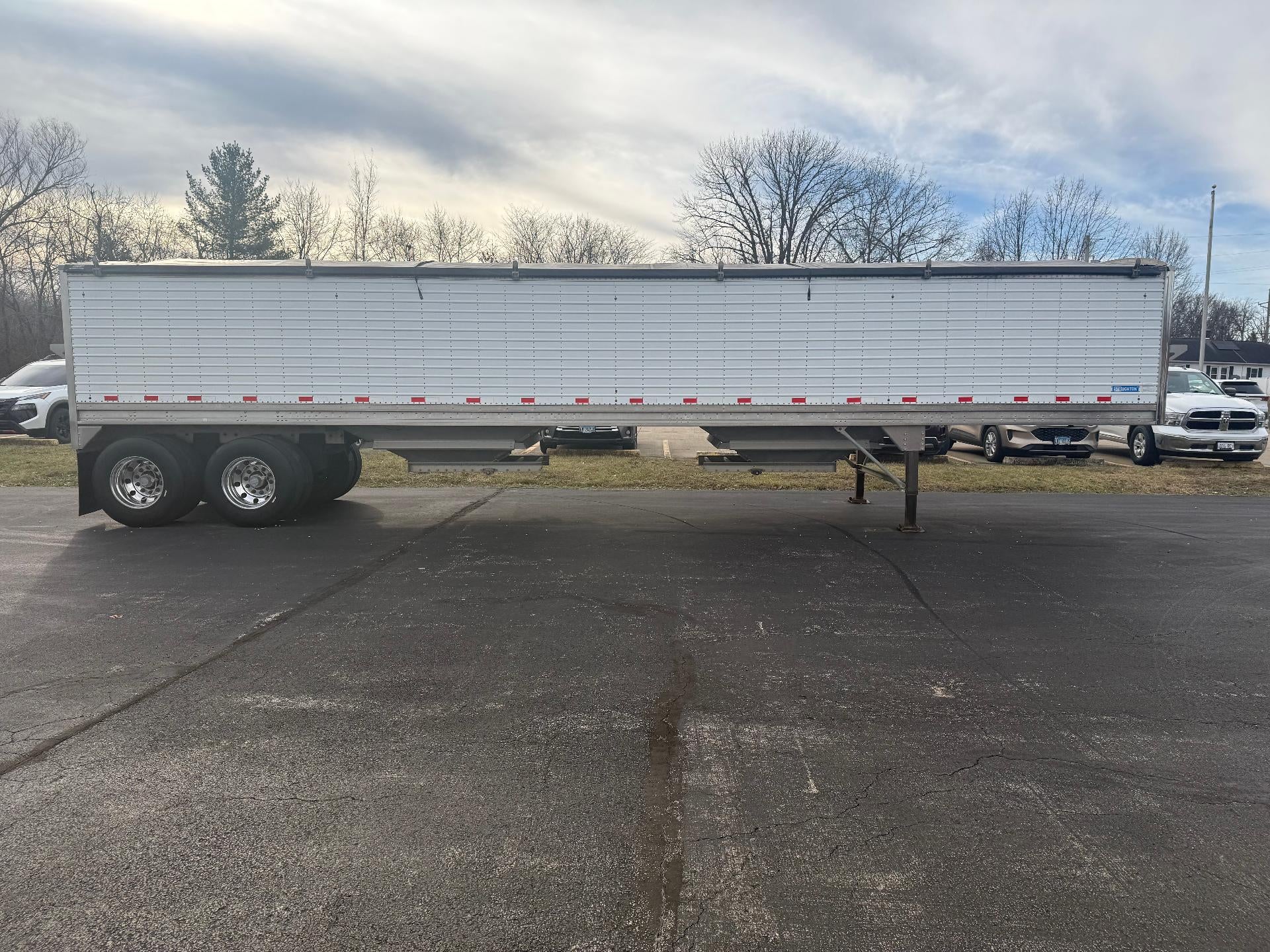 2015 STOUGHTON TRAILER GRAIN HOPPER Base