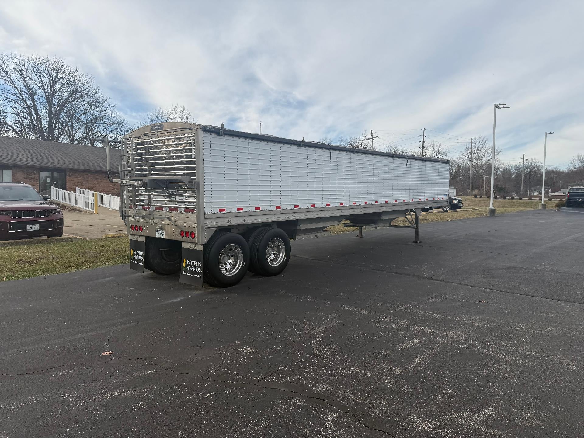 2015 STOUGHTON TRAILER GRAIN HOPPER Base