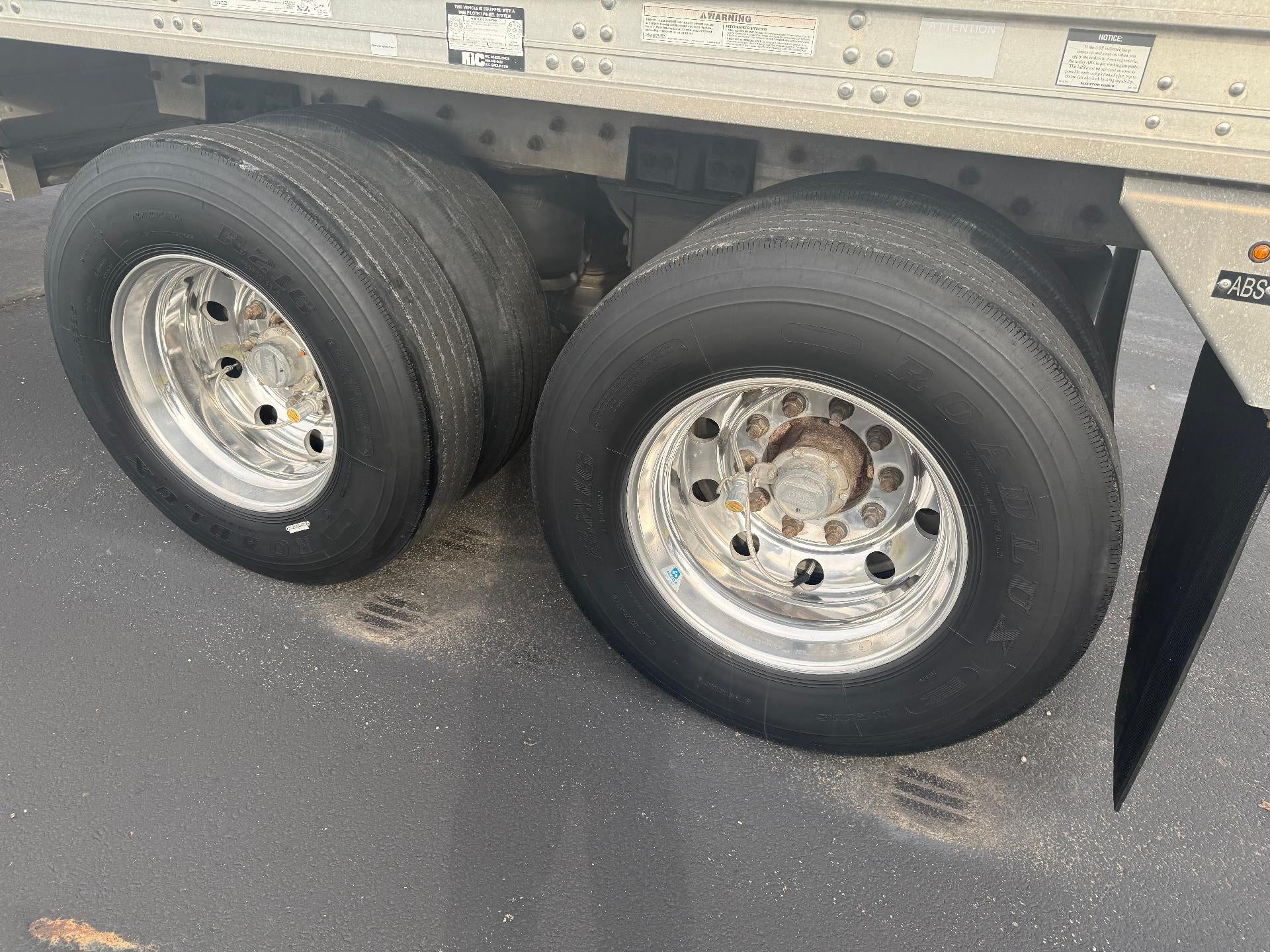 2015 STOUGHTON TRAILER GRAIN HOPPER Base