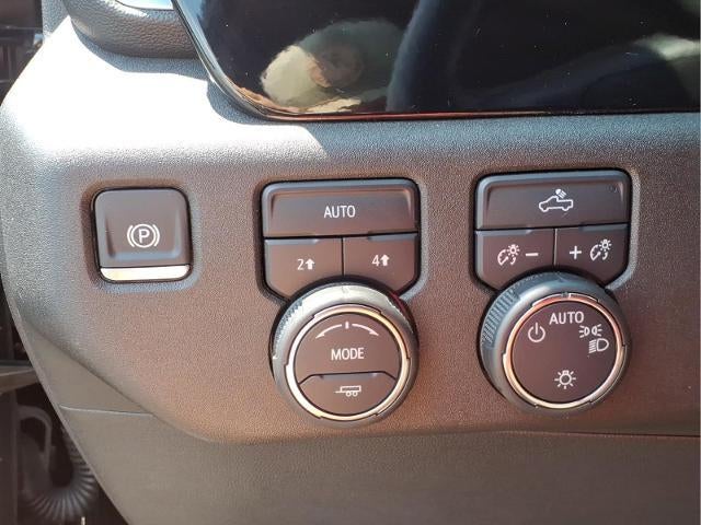 2024 Chevrolet Silverado 1500 Crew Cab Short Box 4-Wheel Drive LT 2FL