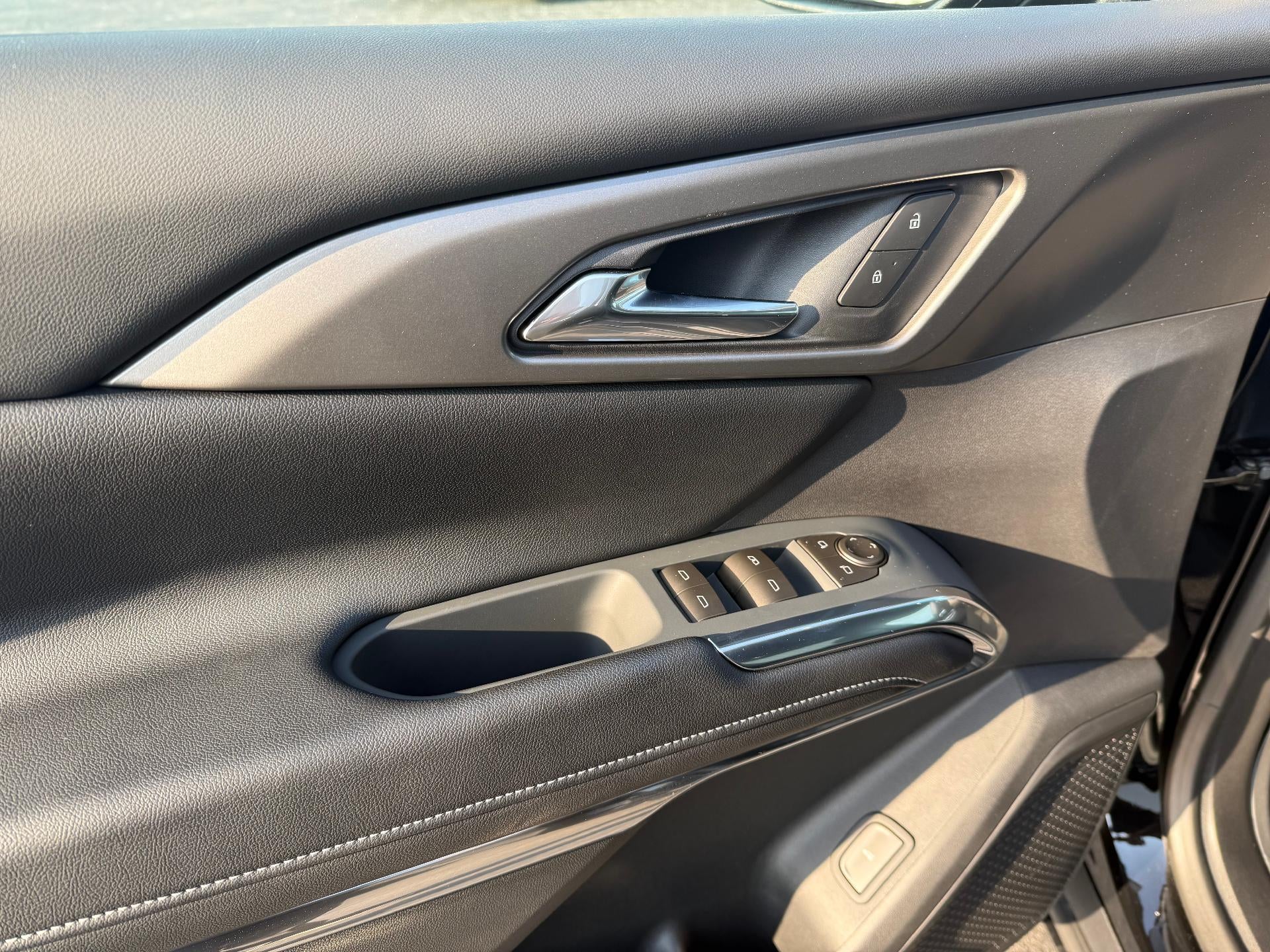 2027 Chevrolet Traverse LT - Photo 11