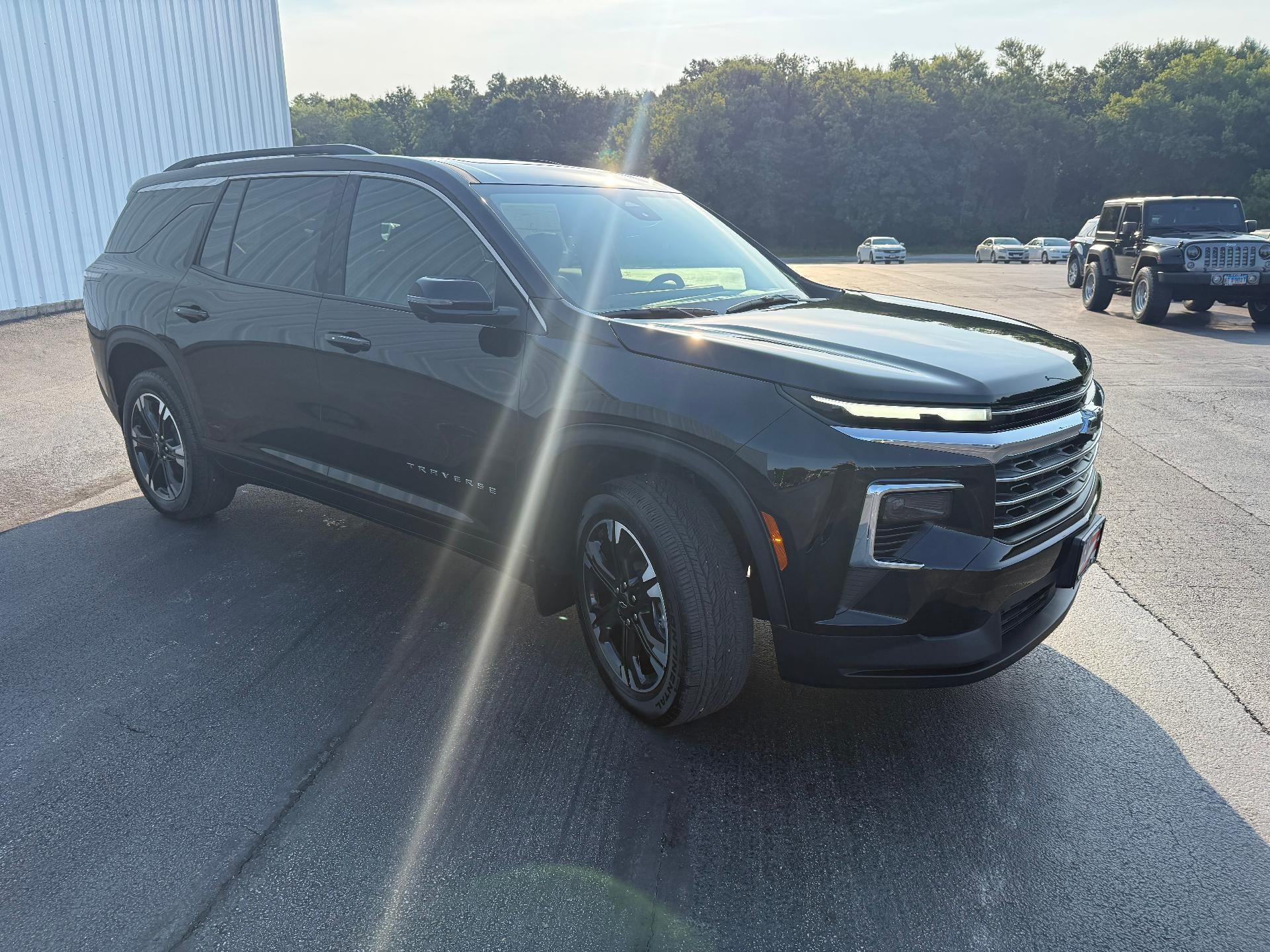 2027 Chevrolet Traverse LT - Photo 7