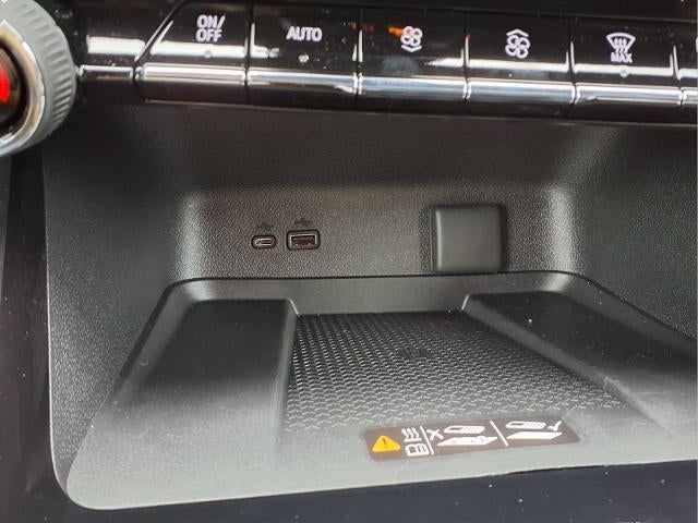 2025 Chevrolet Traverse LT w/1LT