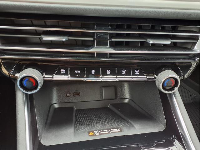 2025 Chevrolet Traverse LT w/1LT