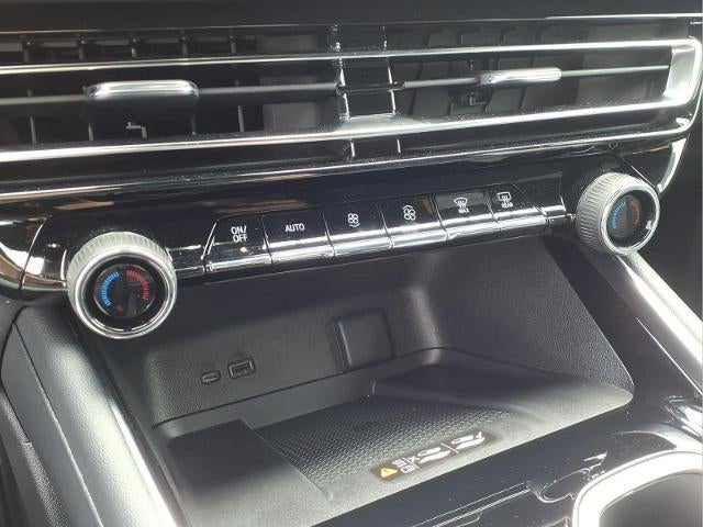 2025 Chevrolet Traverse LT w/1LT