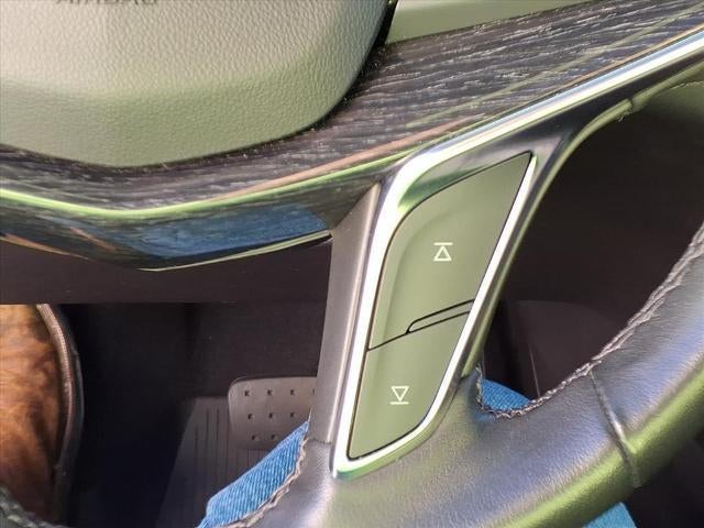 2023 Cadillac XT5 AWD 4dr Premium Luxury