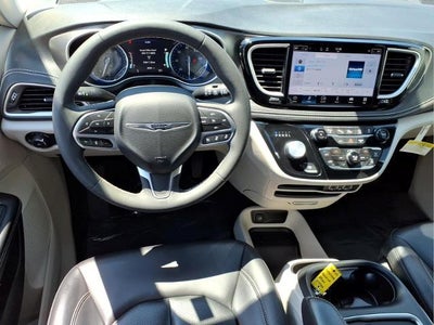 2023 Chrysler Pacifica Touring L FWD