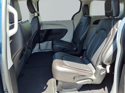 2023 Chrysler Pacifica Touring L FWD