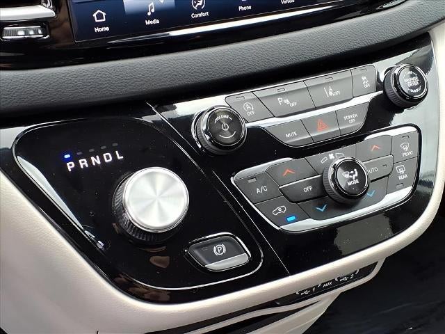 2024 Chrysler Pacifica Touring L FWD