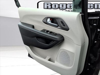 2024 Chrysler Pacifica Touring L FWD