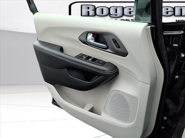 2024 Chrysler Pacifica Touring L FWD