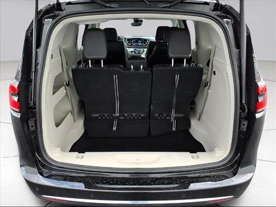 2024 Chrysler Pacifica Touring L FWD