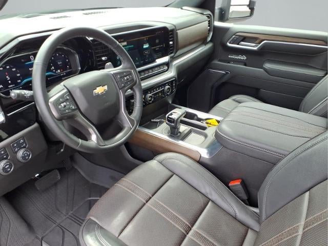 2025 Chevrolet Silverado 1500 Crew Cab Short Box 4-Wheel Drive High Country