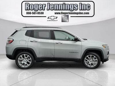 2022 Jeep Compass Latitude Lux