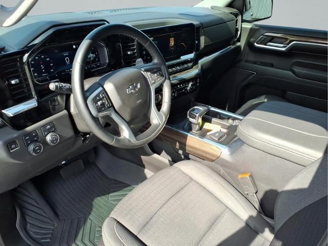 2023 Chevrolet Silverado 1500 Crew Cab Short Box 4-Wheel Drive LT Trail Boss