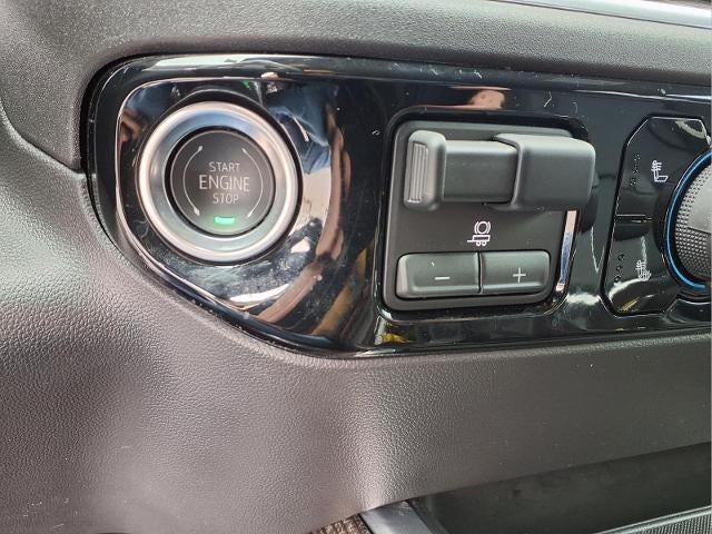 2025 Chevrolet Silverado 1500 Crew Cab Short Box 4-Wheel Drive LT Trail Boss