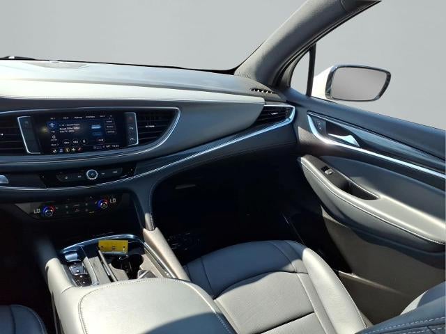 2023 Buick Enclave Essence FWD