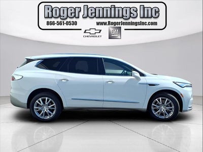 2022 Buick Enclave Essence AWD